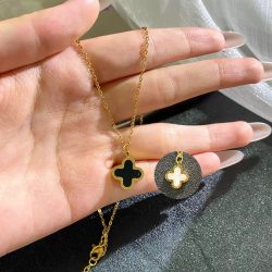 Alternative view of Platinum Touch